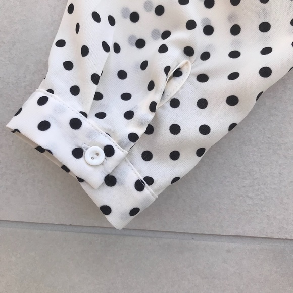 Polka dot back and off white shirt - Picture 4 of 4